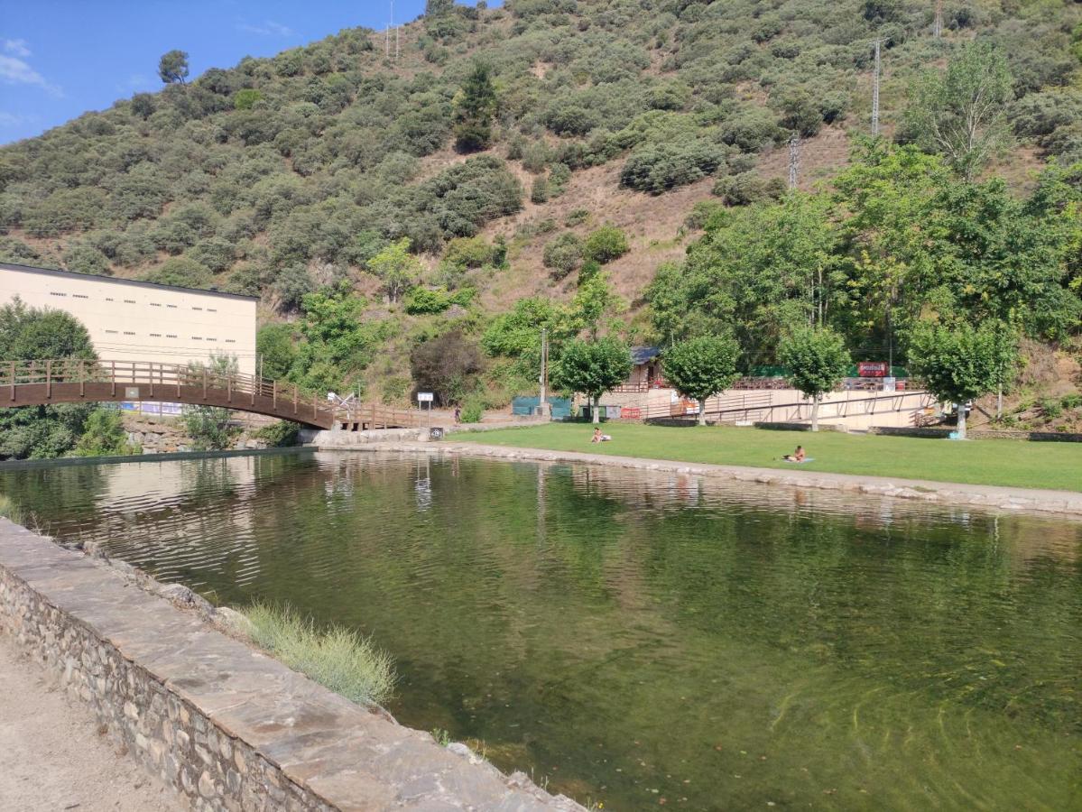 Hostal Cruce Villafranca Del Bierzo Exterior foto