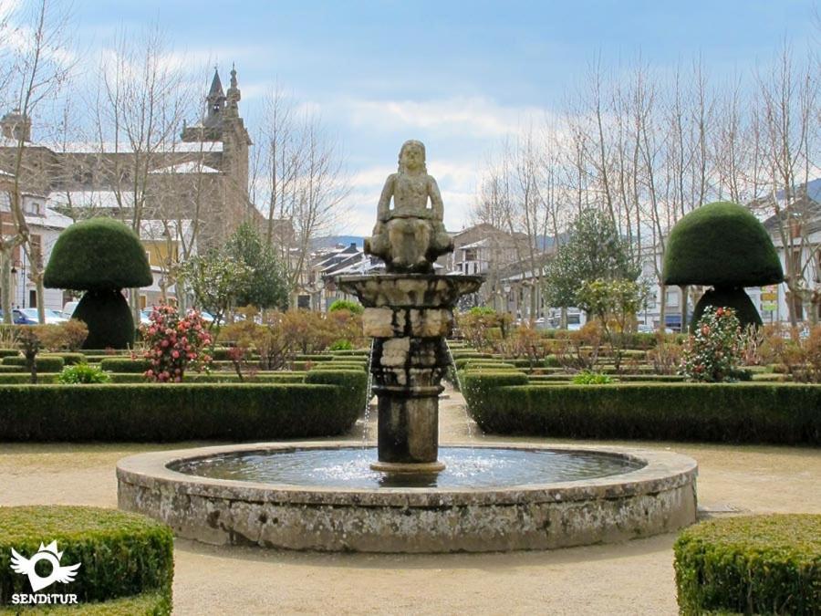 Hostal Cruce Villafranca Del Bierzo Exterior foto