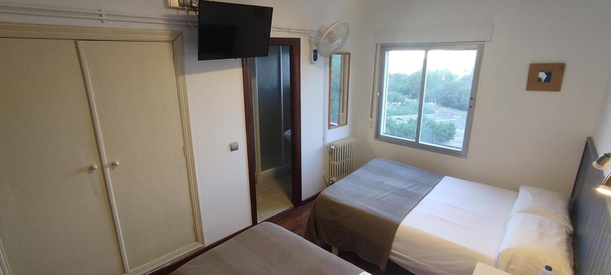 Hostal Cruce Villafranca Del Bierzo Exterior foto