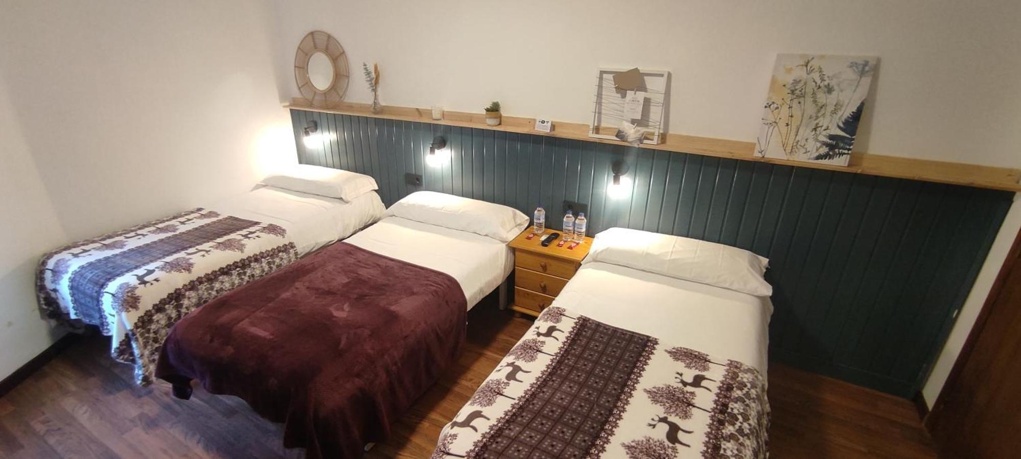 Hostal Cruce Villafranca Del Bierzo Exterior foto