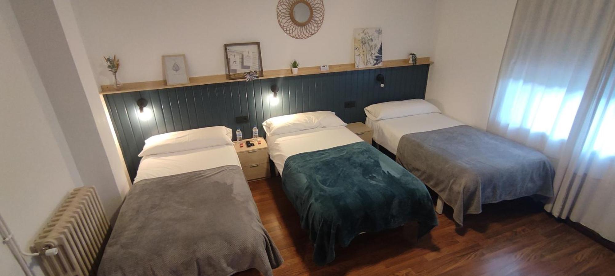 Hostal Cruce Villafranca Del Bierzo Exterior foto
